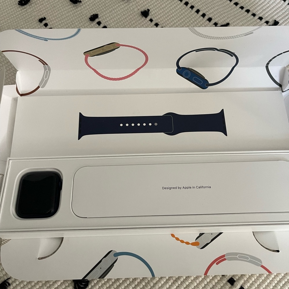 New Apple Watch I never wear.